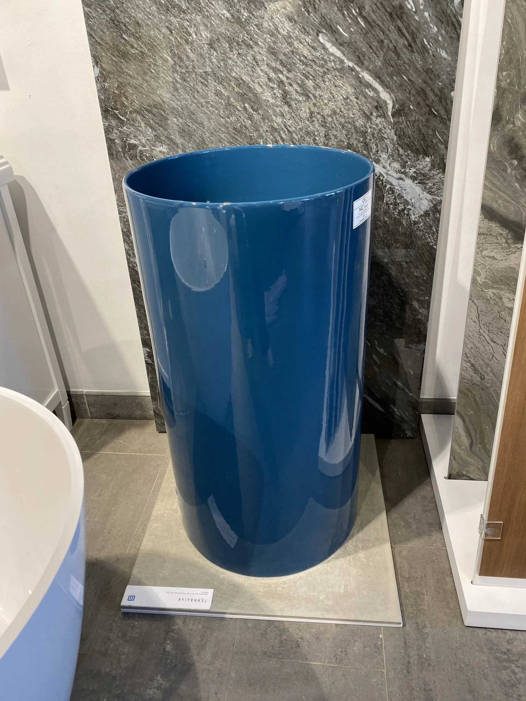NicDesign \ OVVIO \  Умывальник отдельностоящий\ 45*85h \ Синий