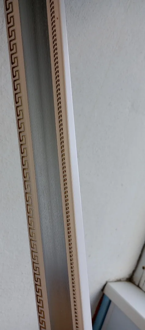 Потолочный карниз