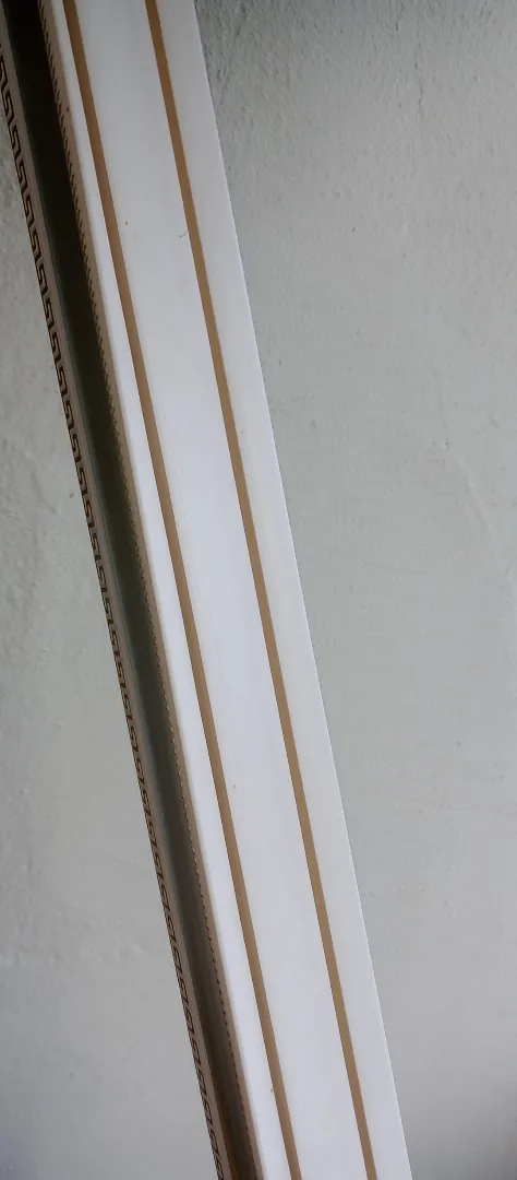 Потолочный карниз