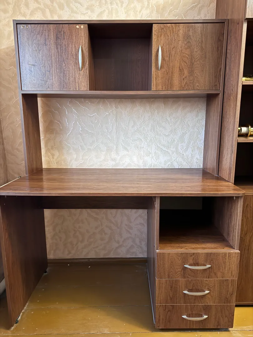 Рабочий стол компьютерный