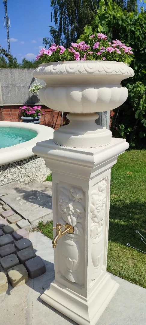 Стойка классическая декоративная с краном