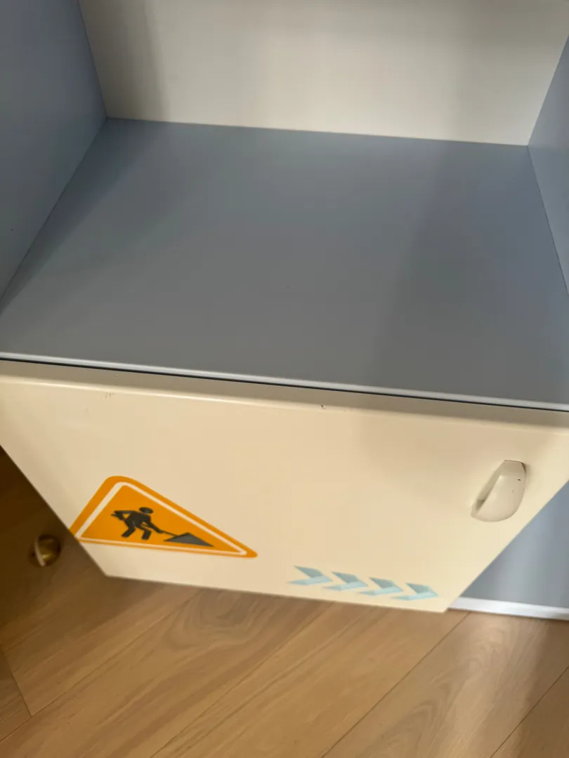 Стеллаж детский