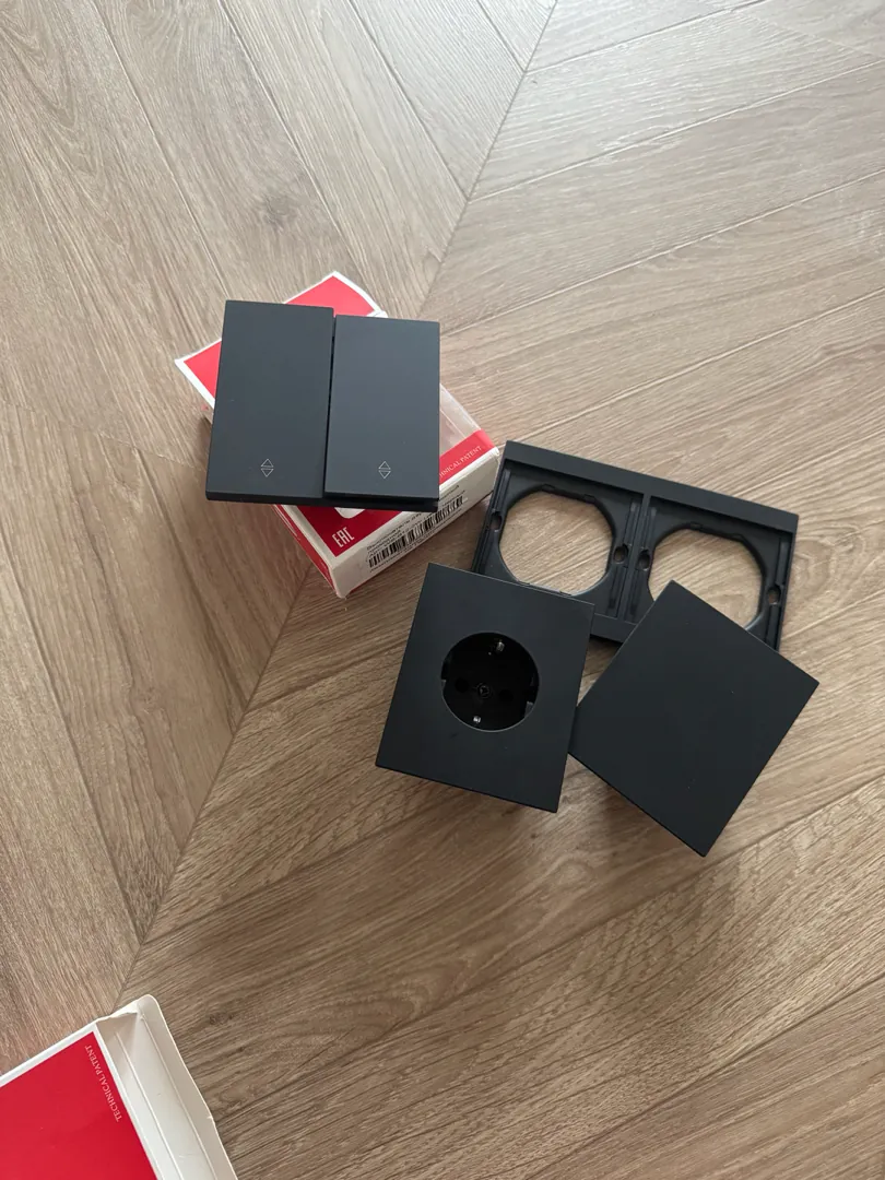 Розетки и выключатели