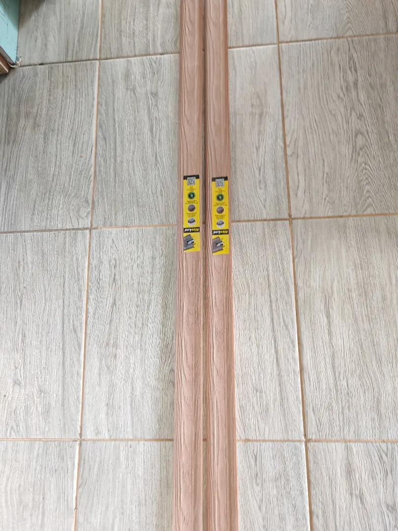 Плинтуса напольные