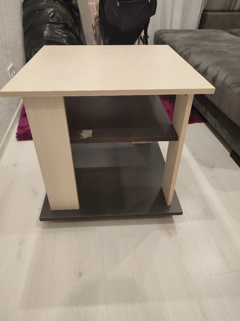 Тумба под телевизор, состояние отличное!