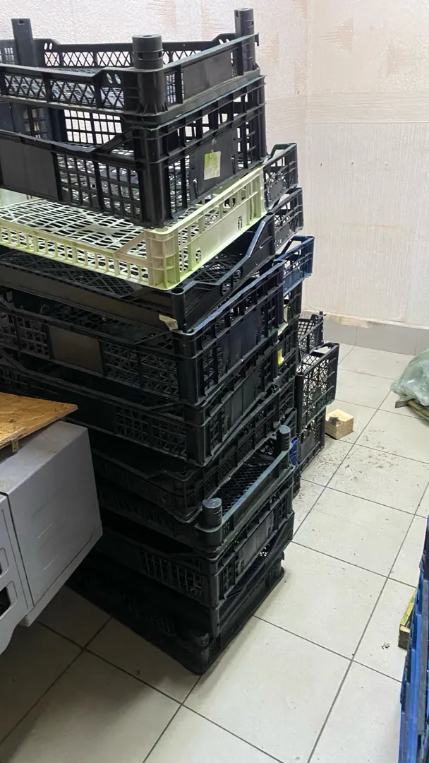 Пластиковые ящики