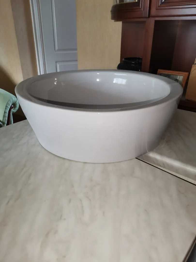 Продам умывальник накладной