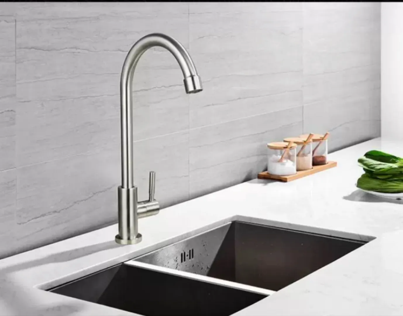 Смеситель нерж.сталь новый