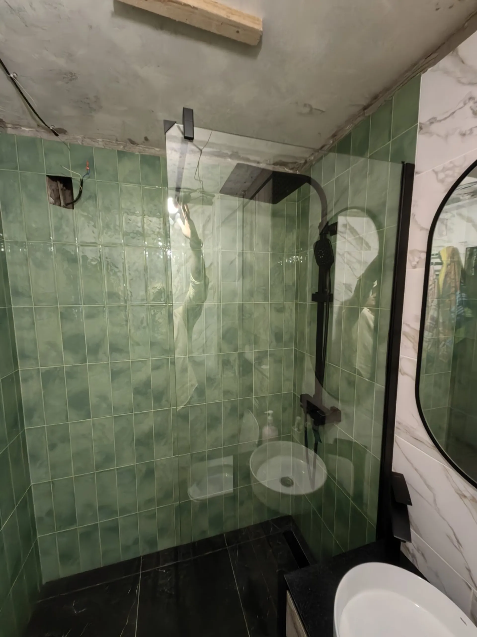 Стеклянная душевая перегородка 195/80 см