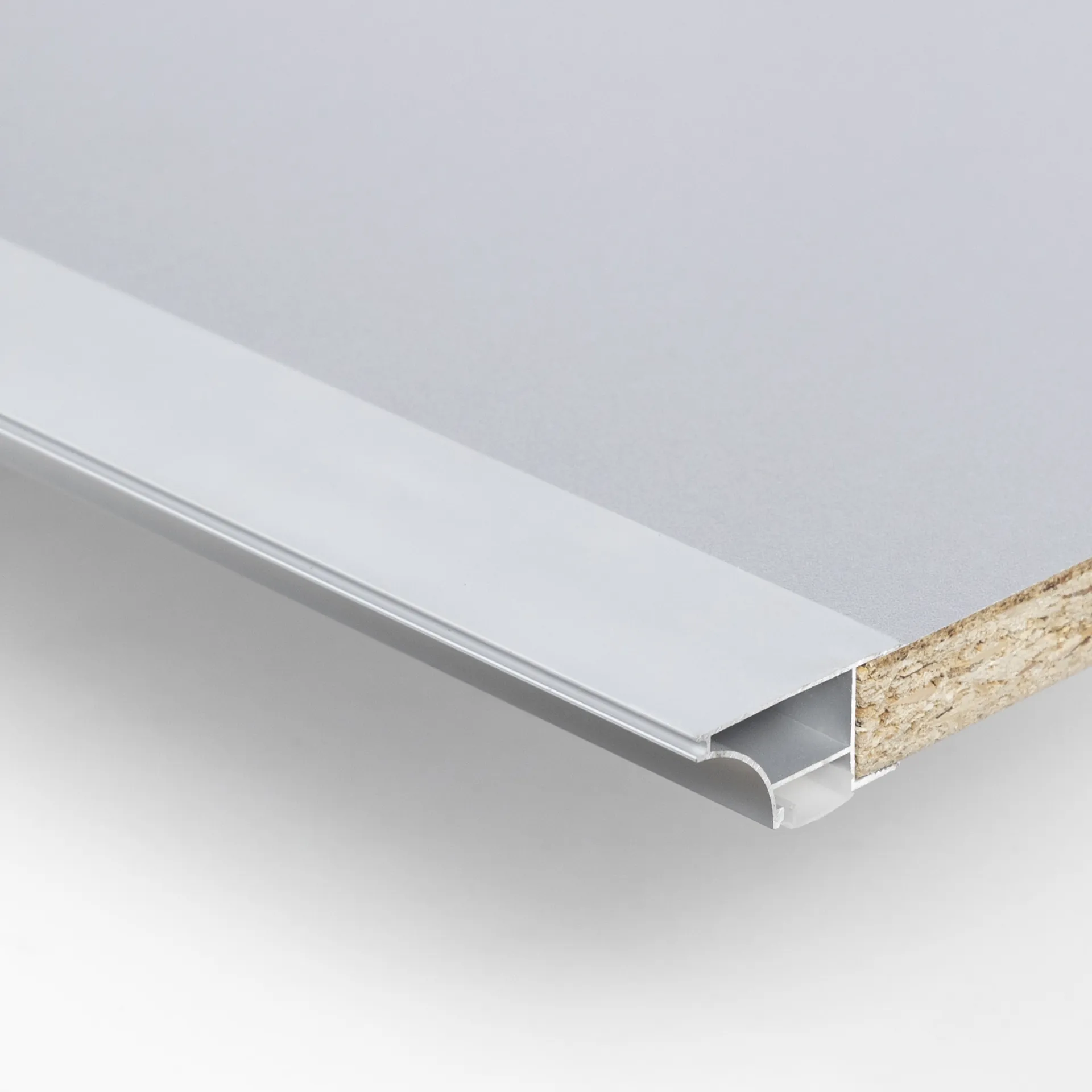 Профиль алюминиевый накладной/торцевой AVIOR, с экраном, цвет алюминий, 3м, AKS