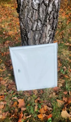 Люк ревизионный alkraft с магнитным замком 450x500