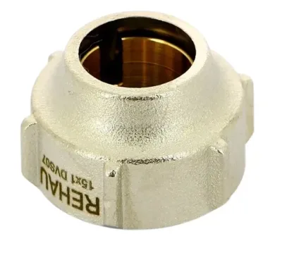 Соединение латунное ду 15х3/4" рехау