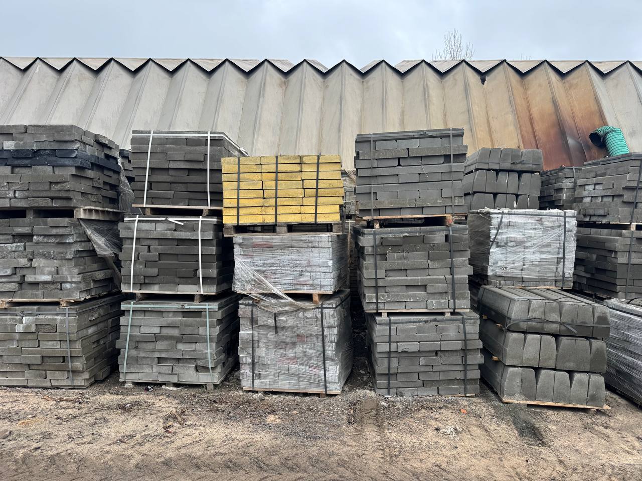 Тротуарная плитка, тротуарный борт, дорожный борт