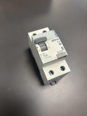 УЗО Legrand, электромеханическое, 2P, 25A, 300mA