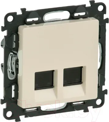 Розетка Legrand Valena Life 753541