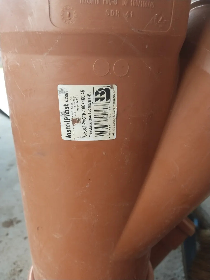 Тройник канализационный 160/160*45, новые instaplast