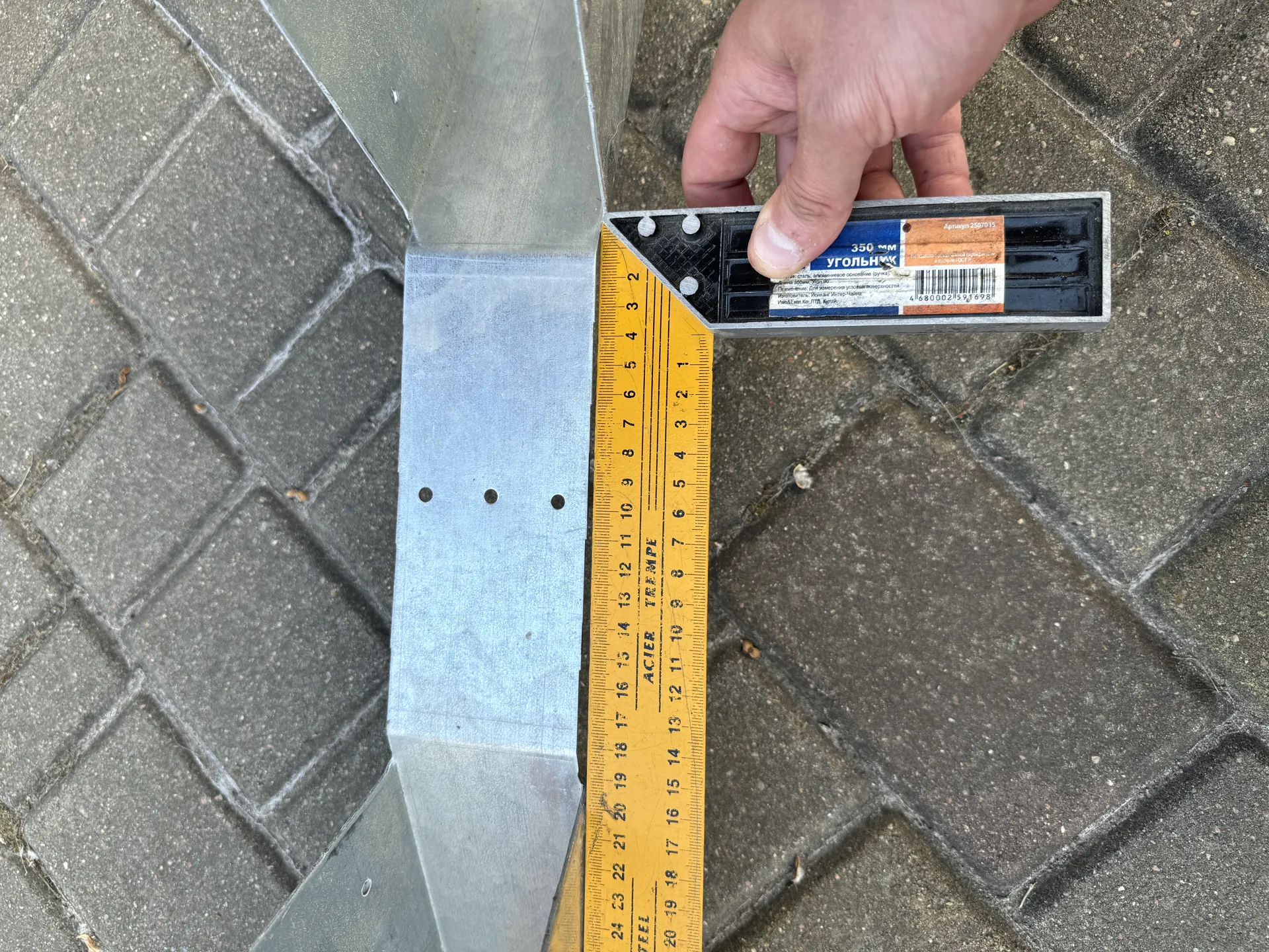 Замок стропильный на конек оцинкованный