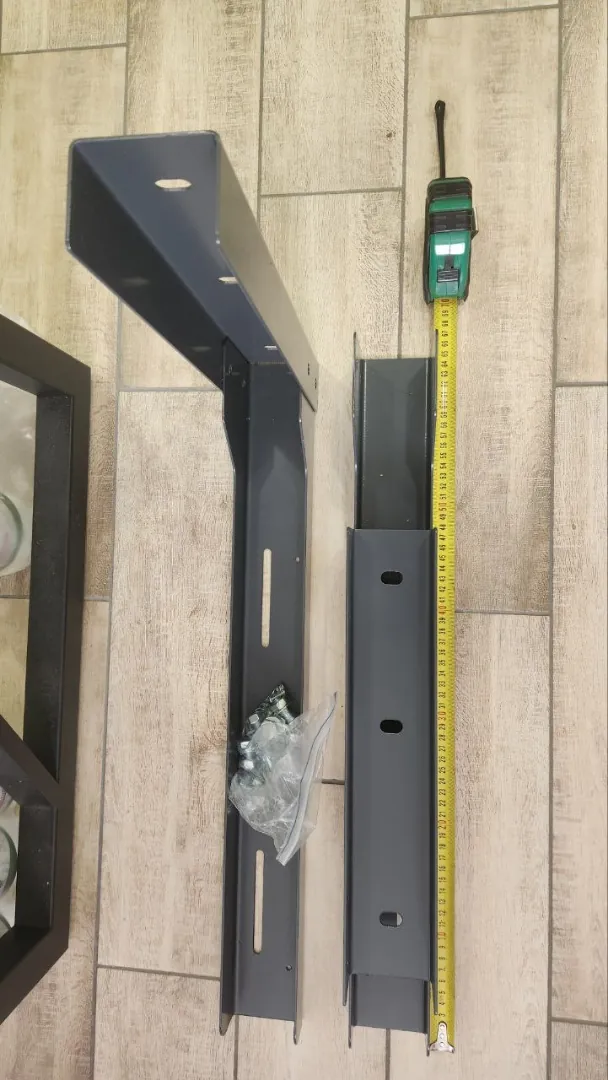 Металлический кронштейн