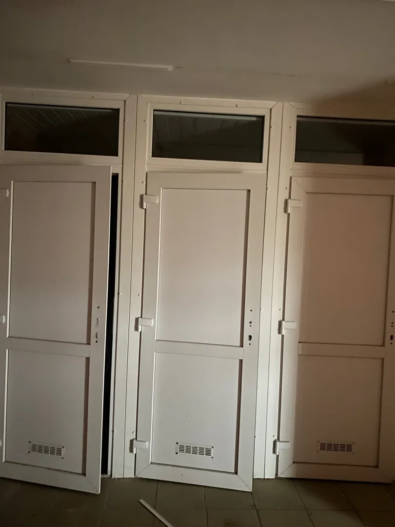 Двери пвх бу