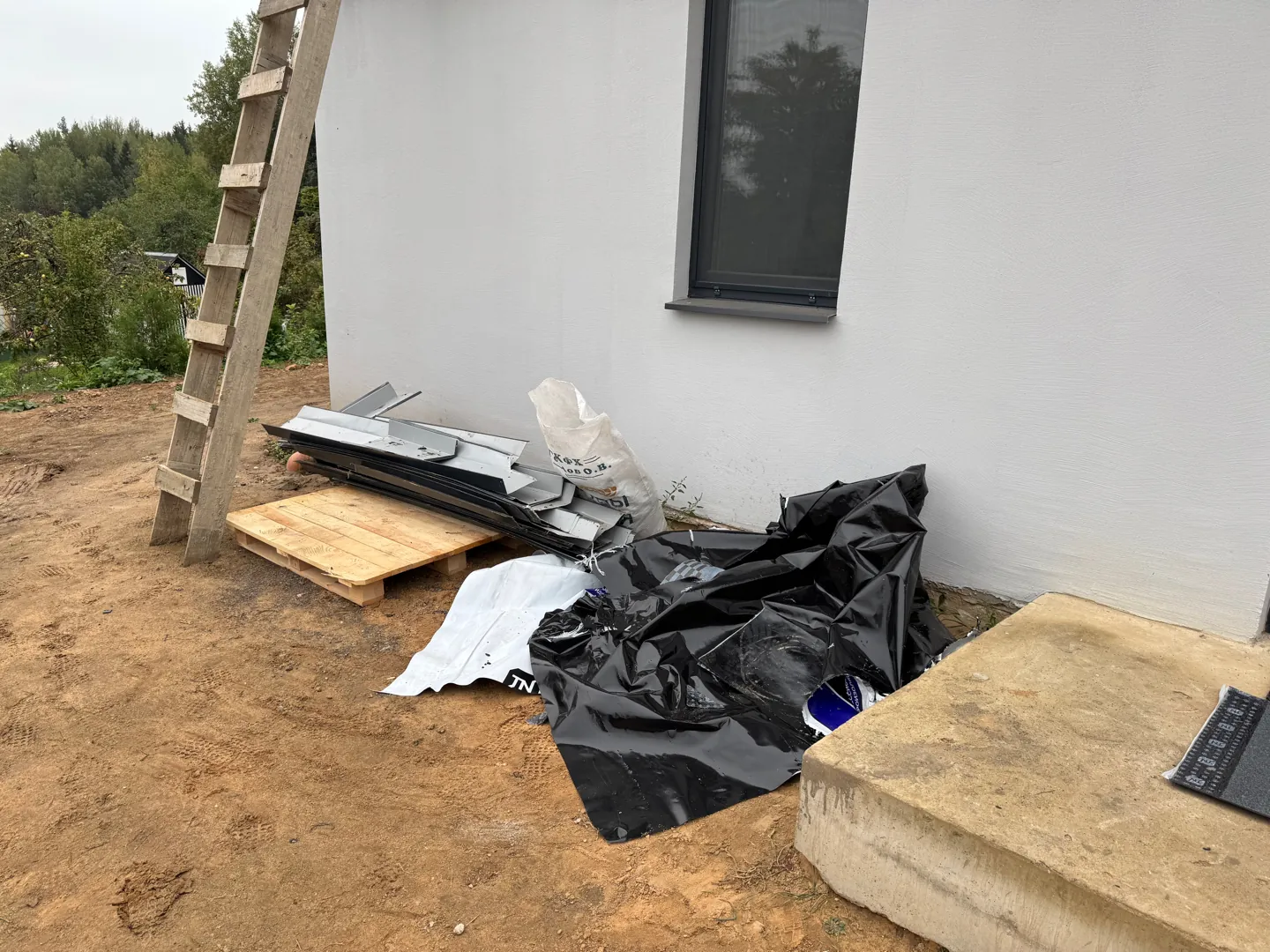 Жесть, парапет