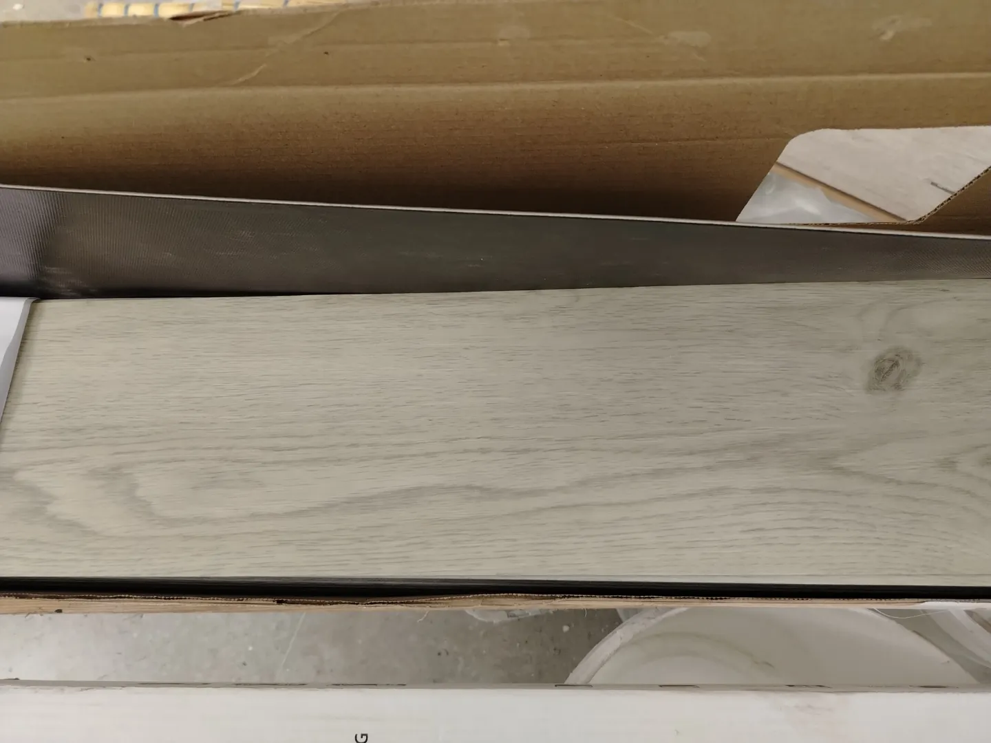 Виниловое покрытие и клей