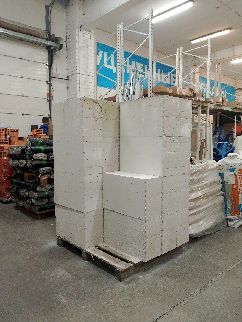 Блок стеновой