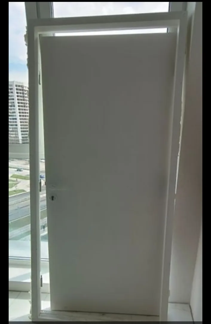 Входная дверь из новостройки