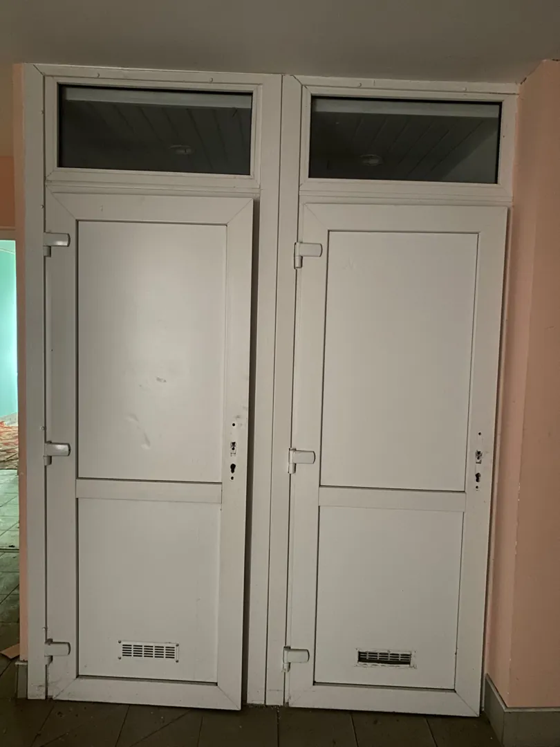 Двери пвх бу