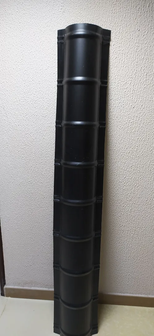 Конек полукруглый черный