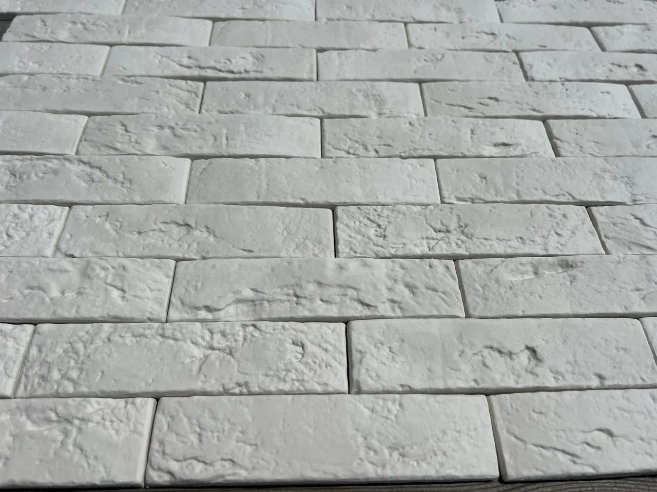 Декоративный гипсовый камень , кирпич , плитка