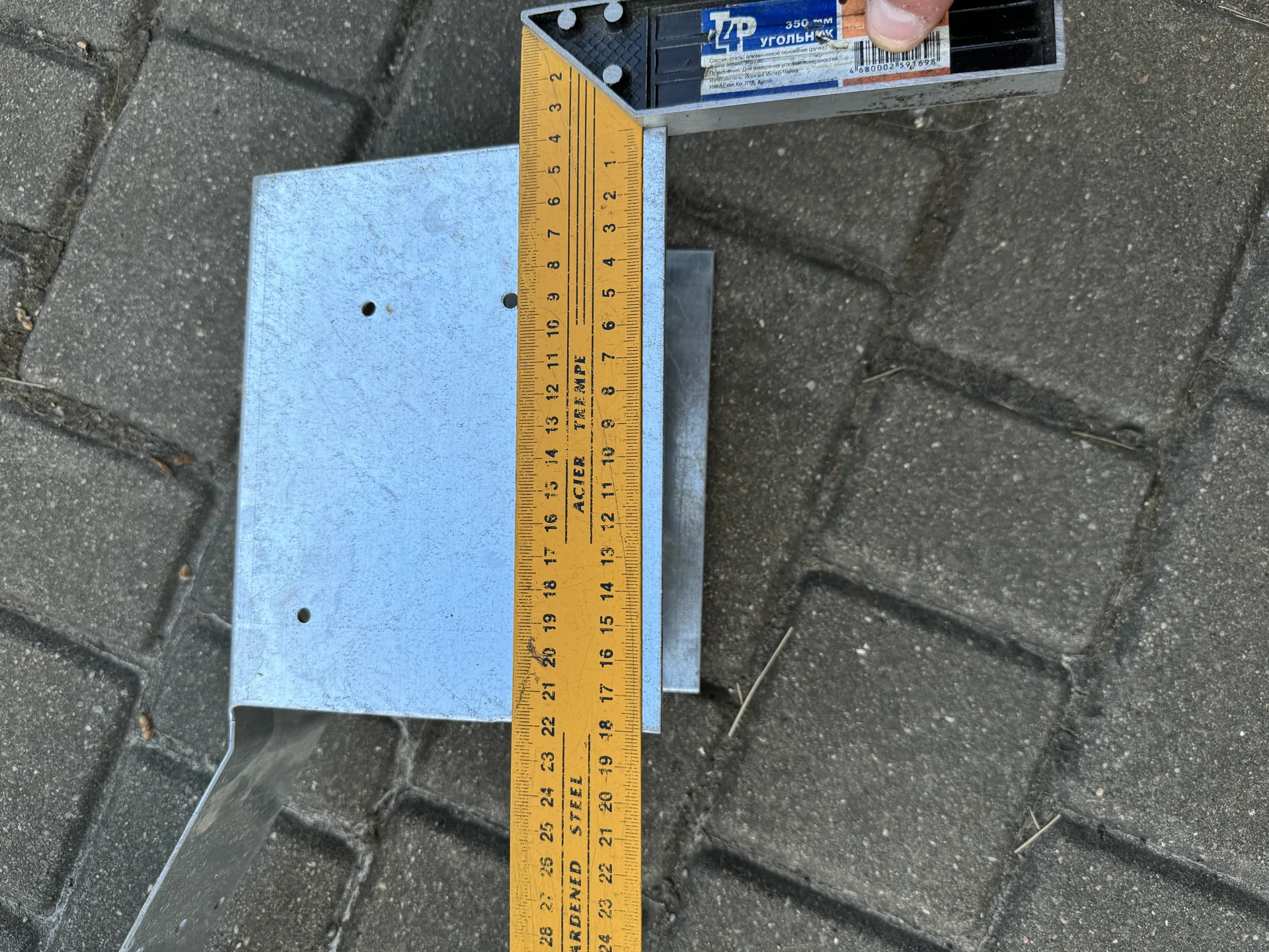 Замок стропильный на конек оцинкованный