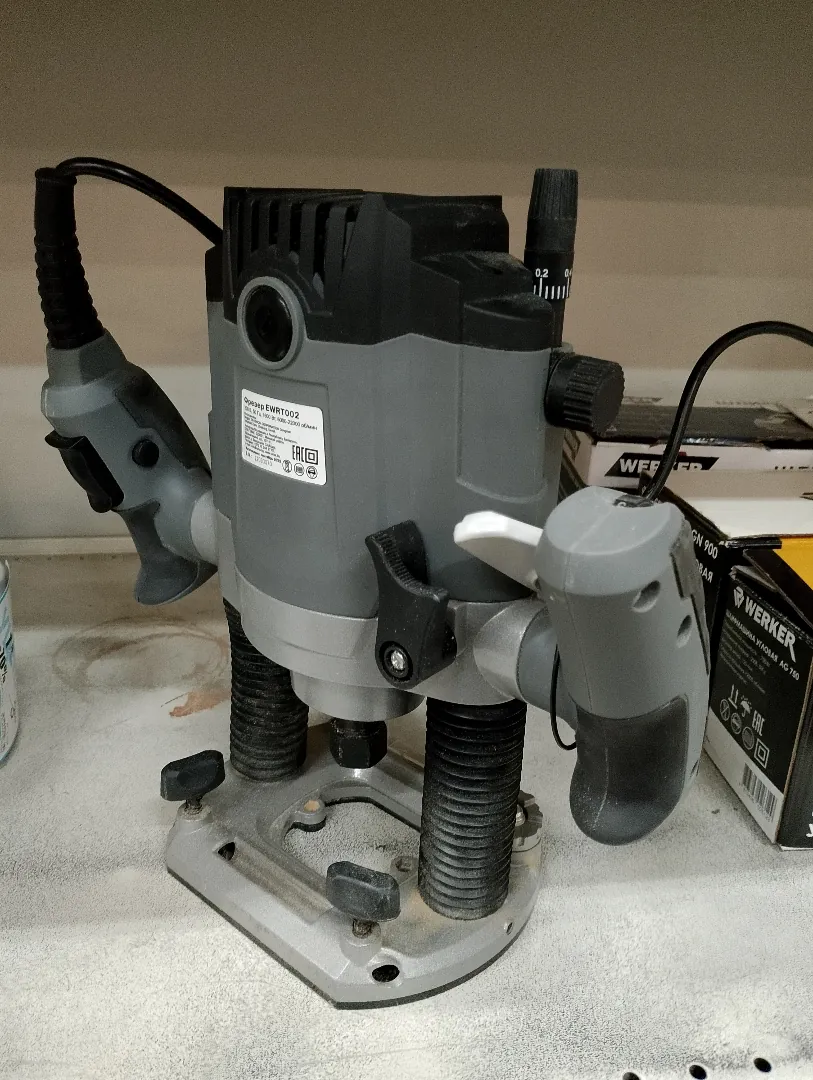 Фрезер электрический WERKER