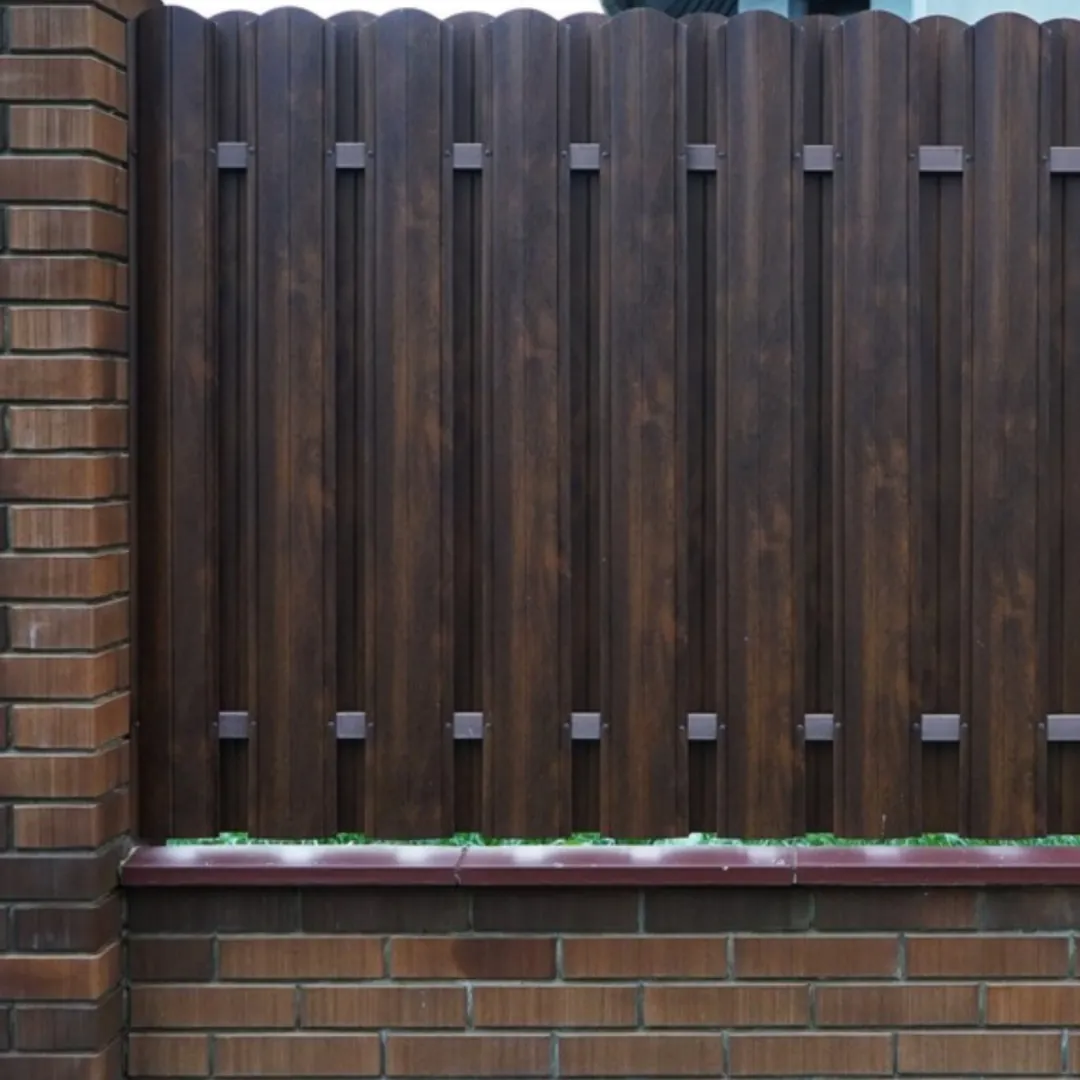 Металлический штакет под дерево