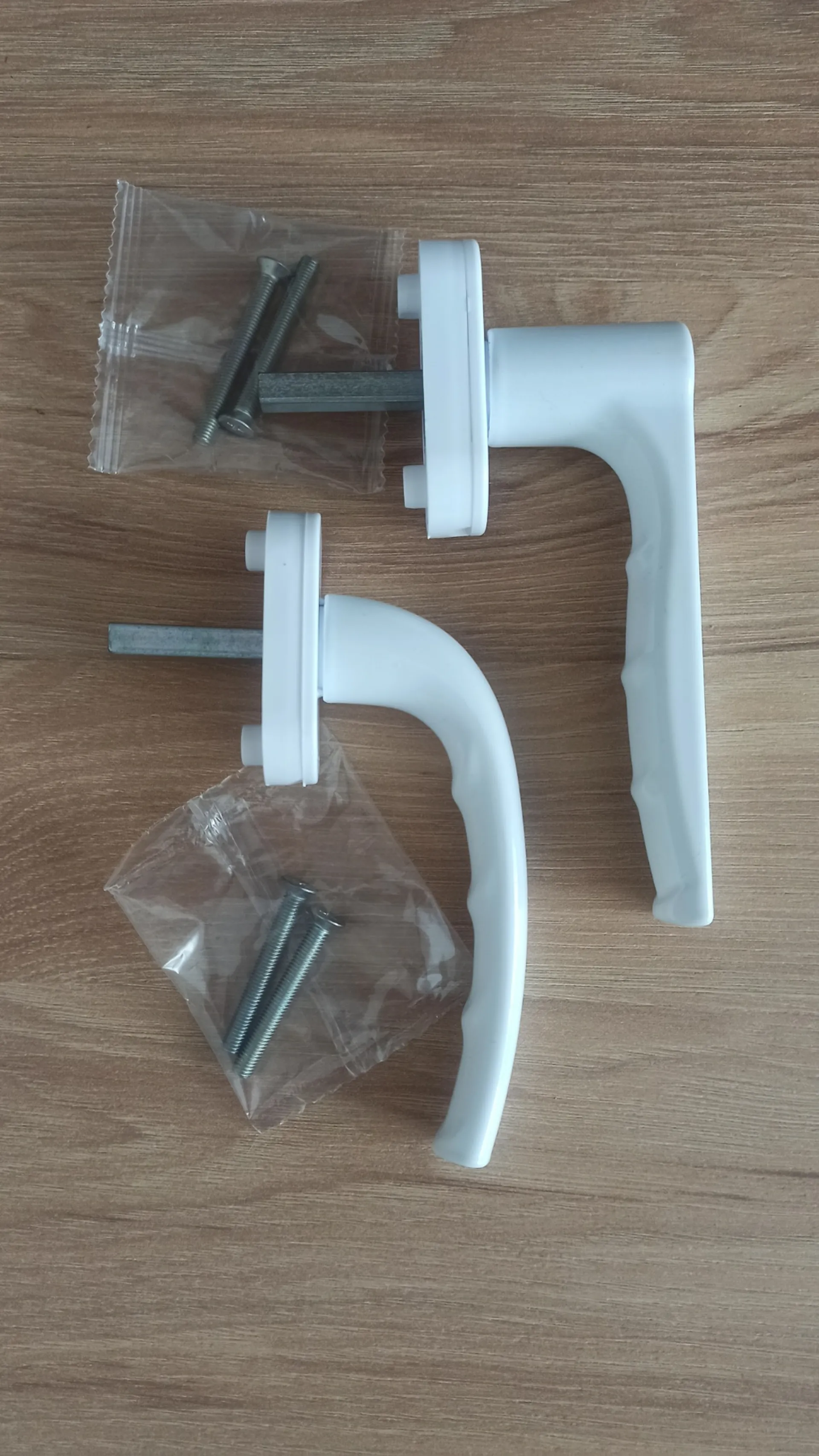 Ручка оконная UTURUSS белая 35мм