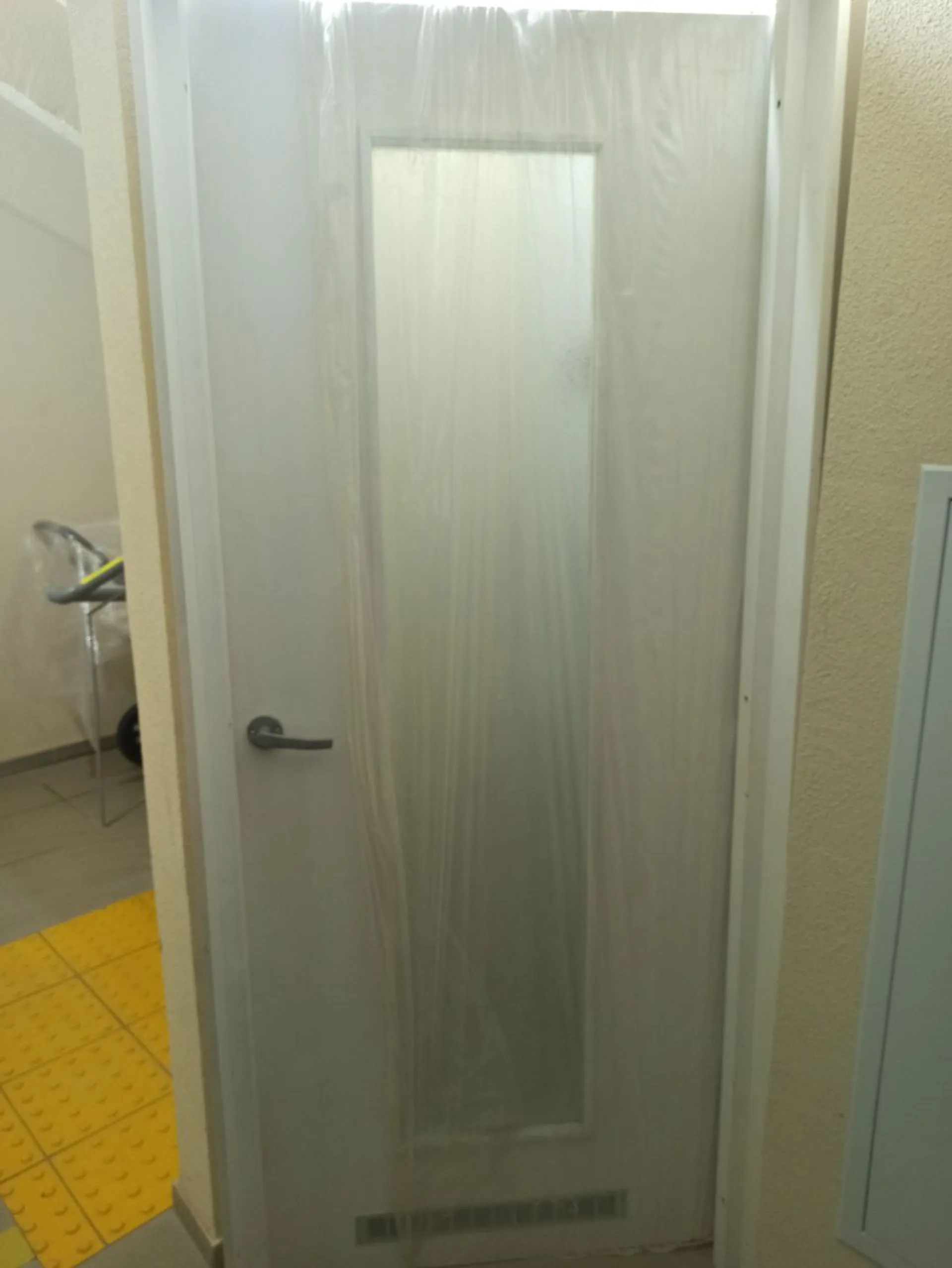 Дверь кухонная