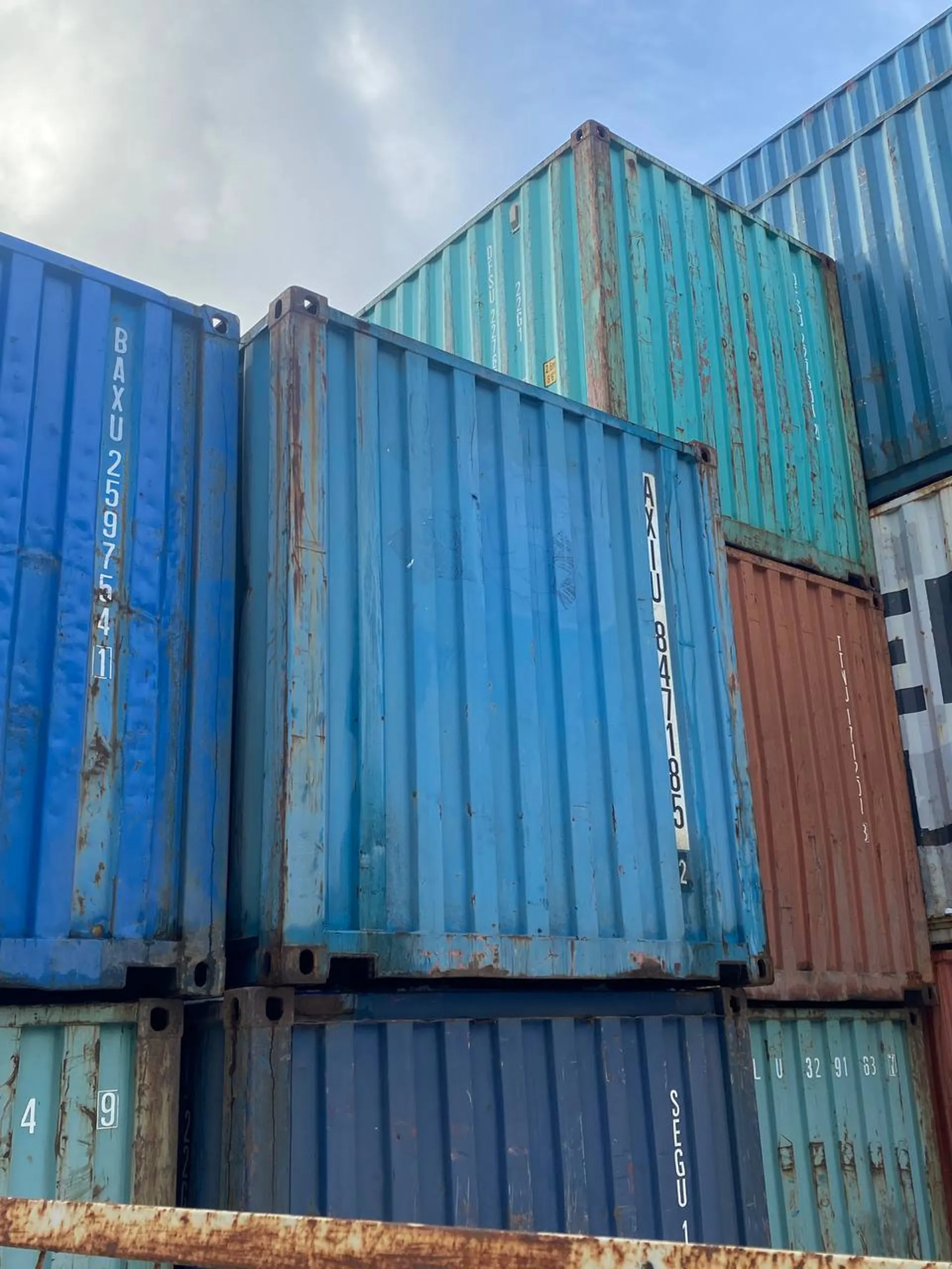 Контейнер морской