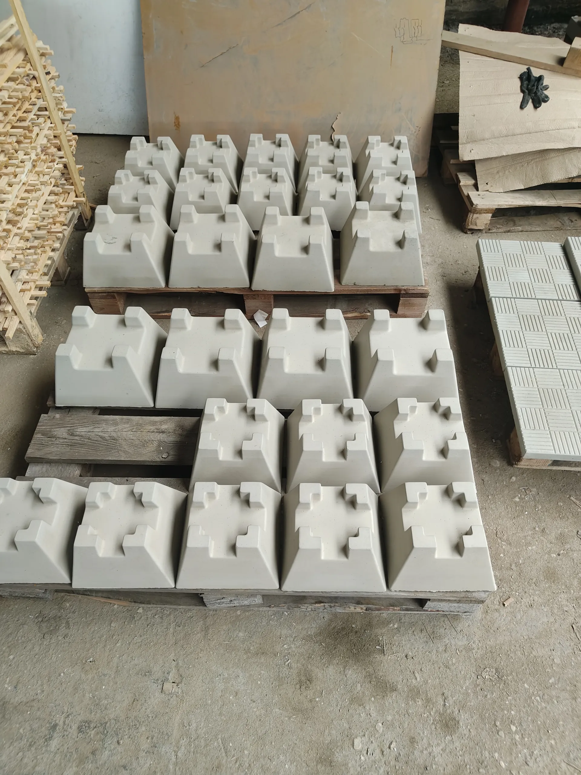 Кросс блок бетонный для фундамента