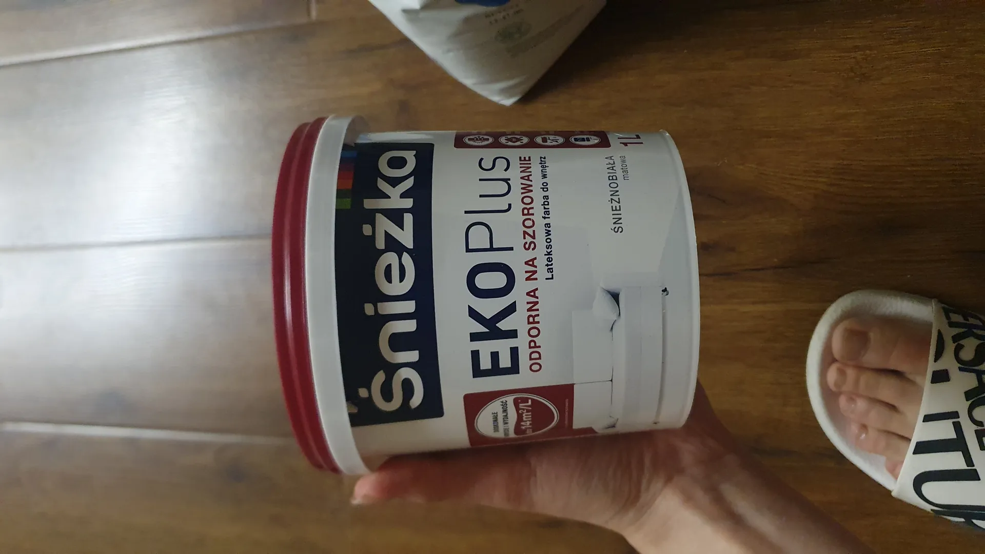 Краска латексная Sniezka Eko Plus