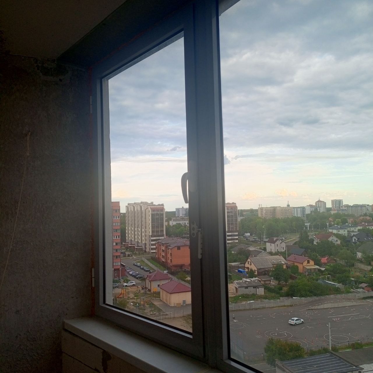 Окно с лоджии